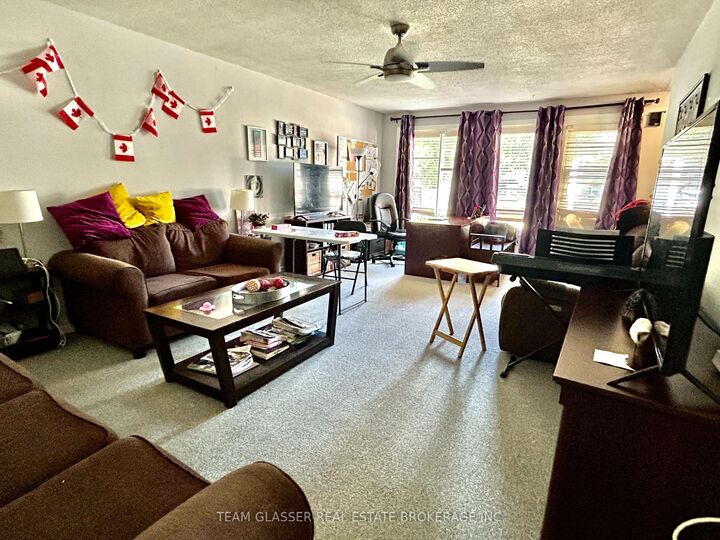 Property Photo: 274 Blackacres Boulevard ON N6G 2V2