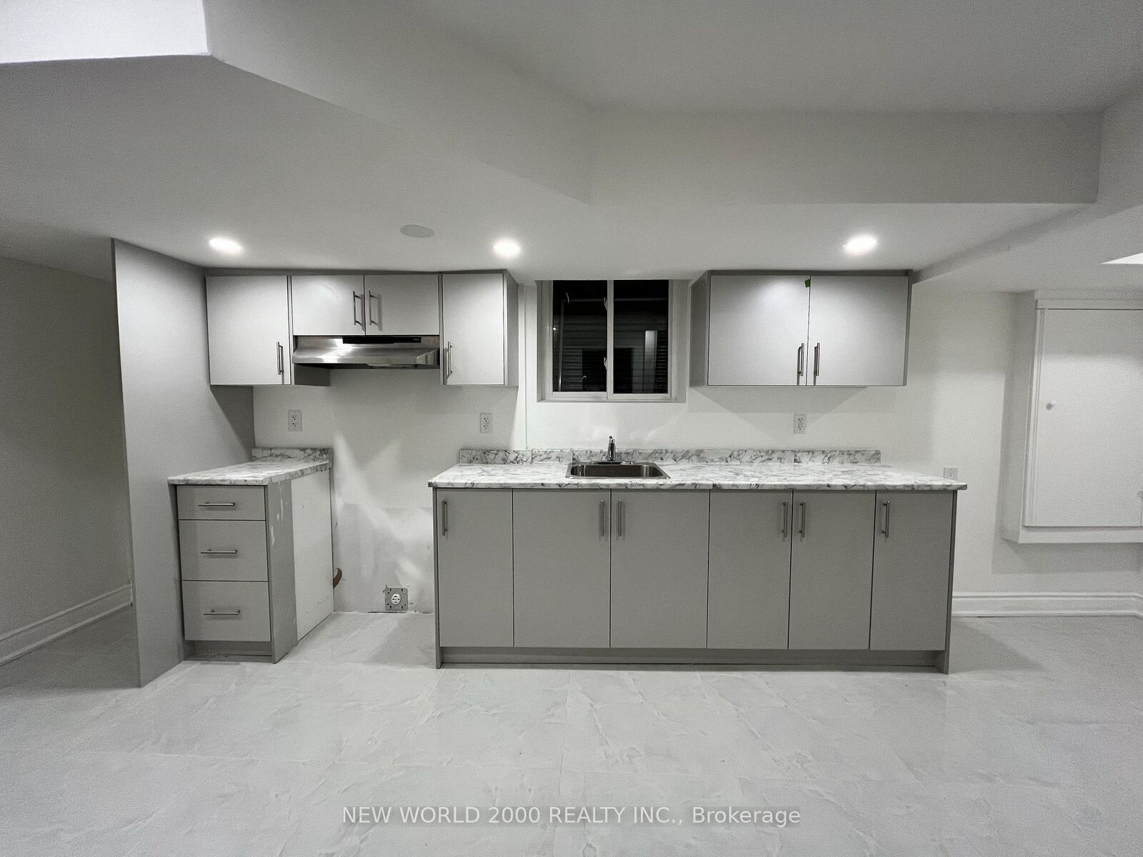 Property Photo: 4718 Centretown Way Bsmt ON L5R 0C9