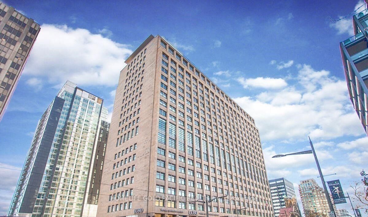Photo de la propriété:  111 St. Clair Avenue W 1222  ON M4V 1N5 