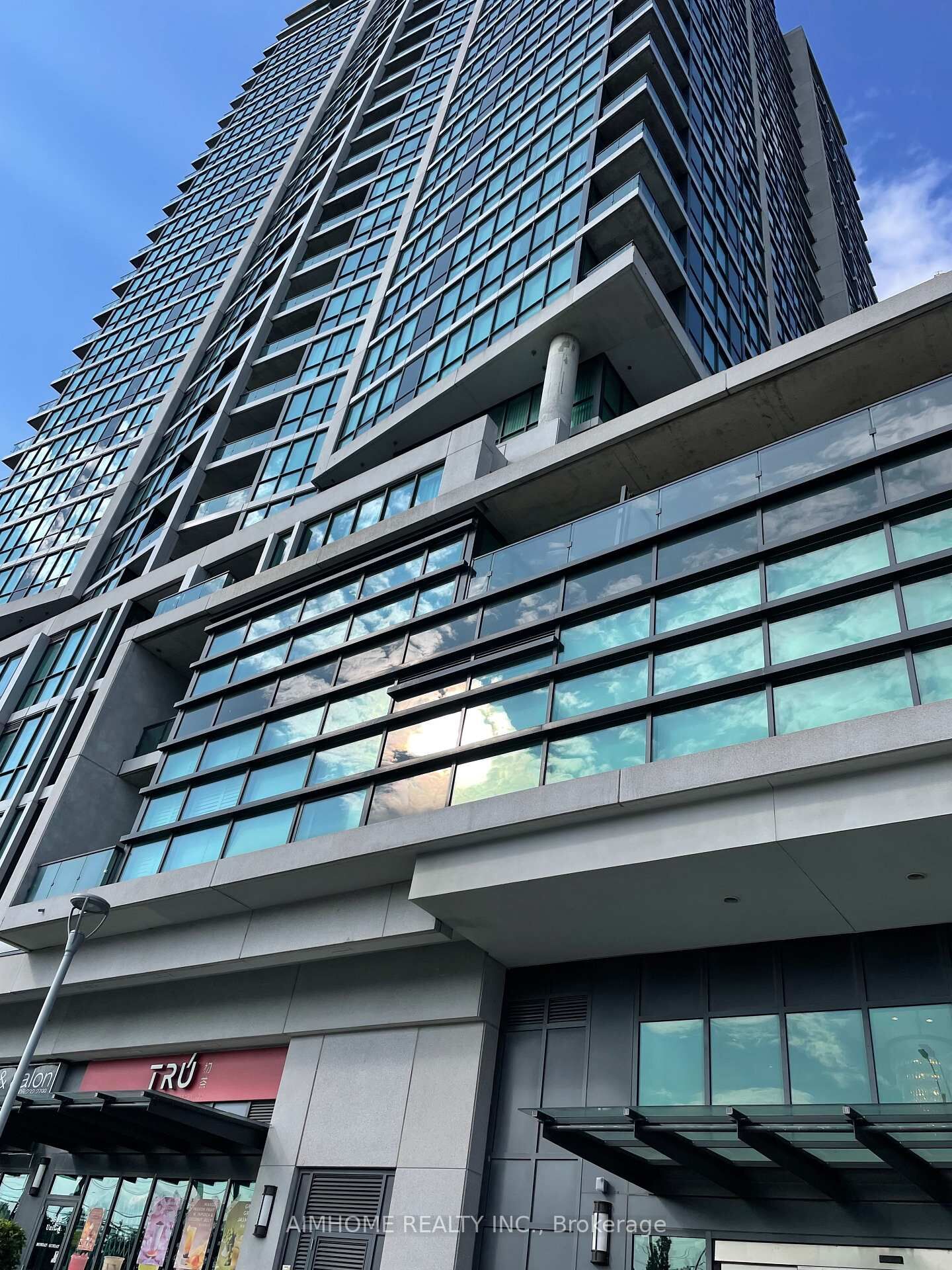 Property Photo: 3985 Grand Park Drive 1112 ON L5B 0H8