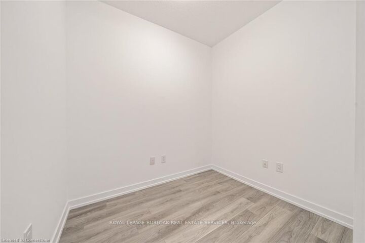 Property Photo:  460 Dundas Street E 230  ON L8B 2A5 