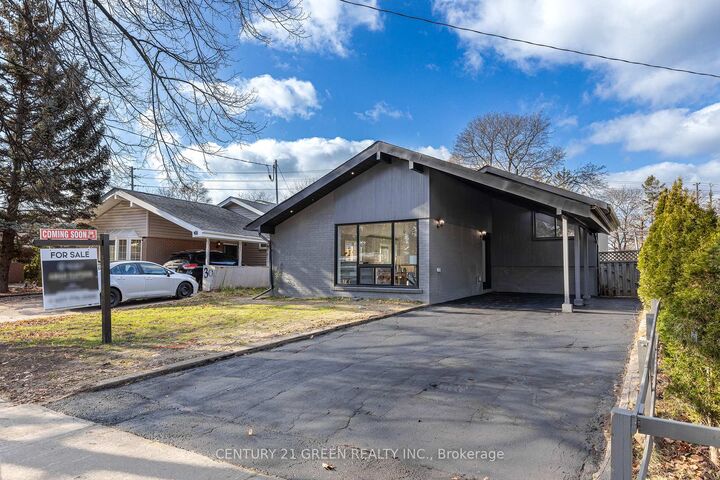 Property Photo:  32 Brookridge Drive Main  ON M1P 3M1 