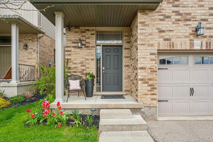 Property Photo: 144 Kemp Crescent ON N1E 0K1