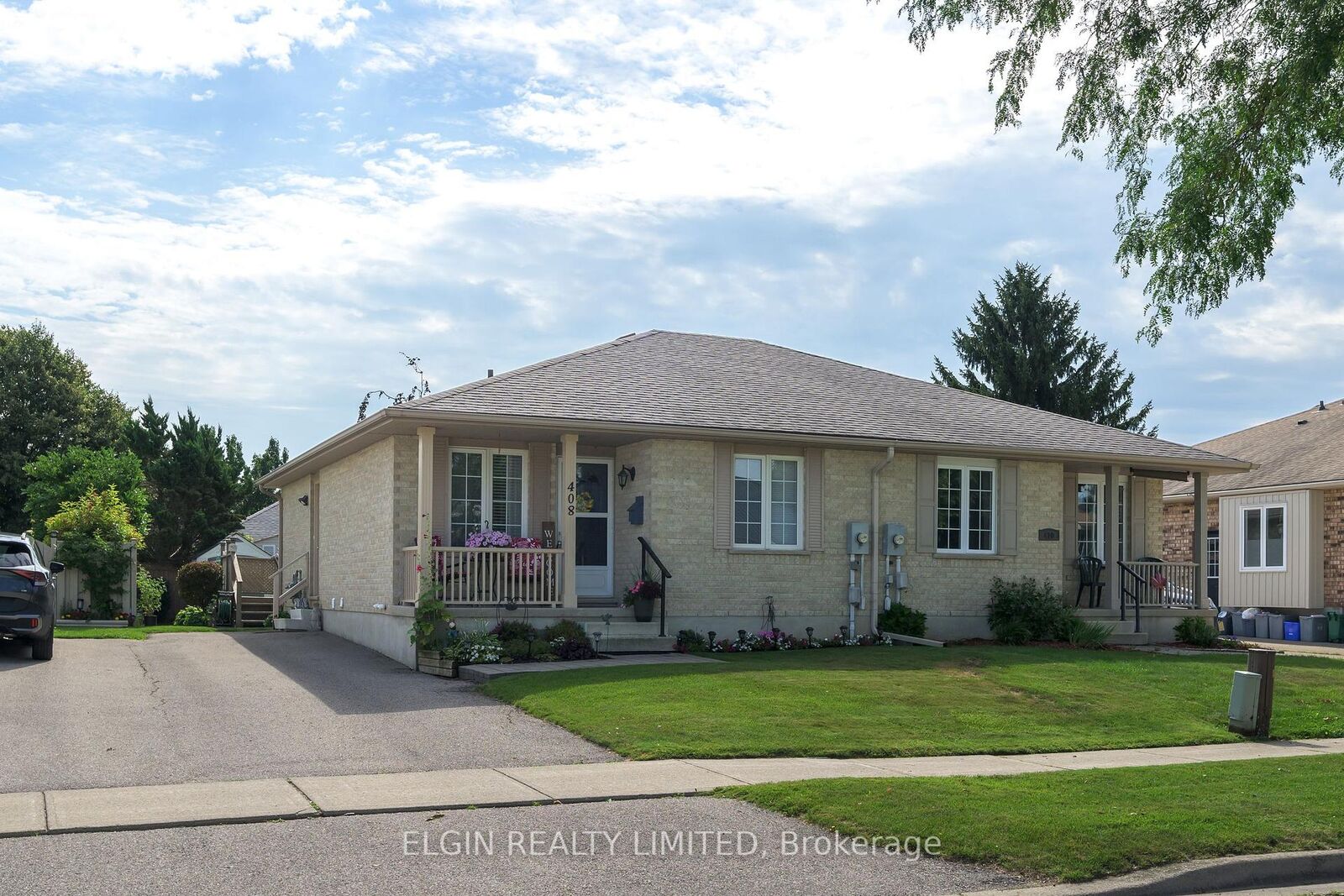 Property Photo: 408 Highview Drive ON N5R 6C4