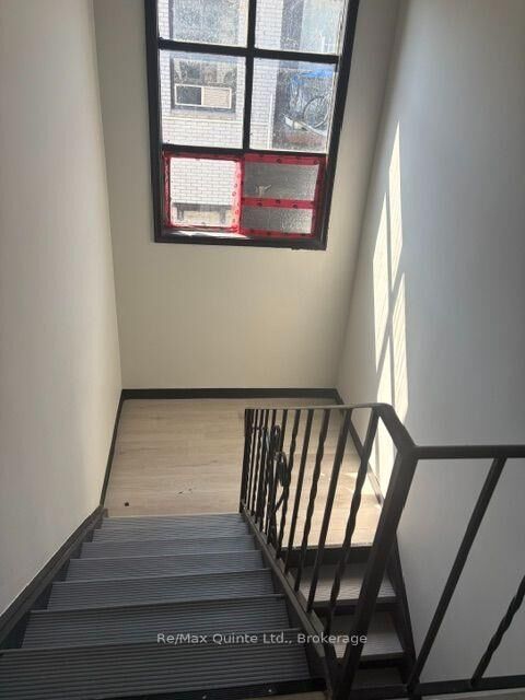 Property Photo: 174 Queen Street 6 ON K8V 4Y6