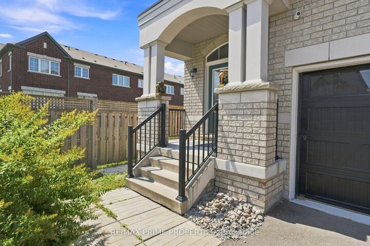 Property Photo: 1469 Farrow Crescent ON L9S 0L6