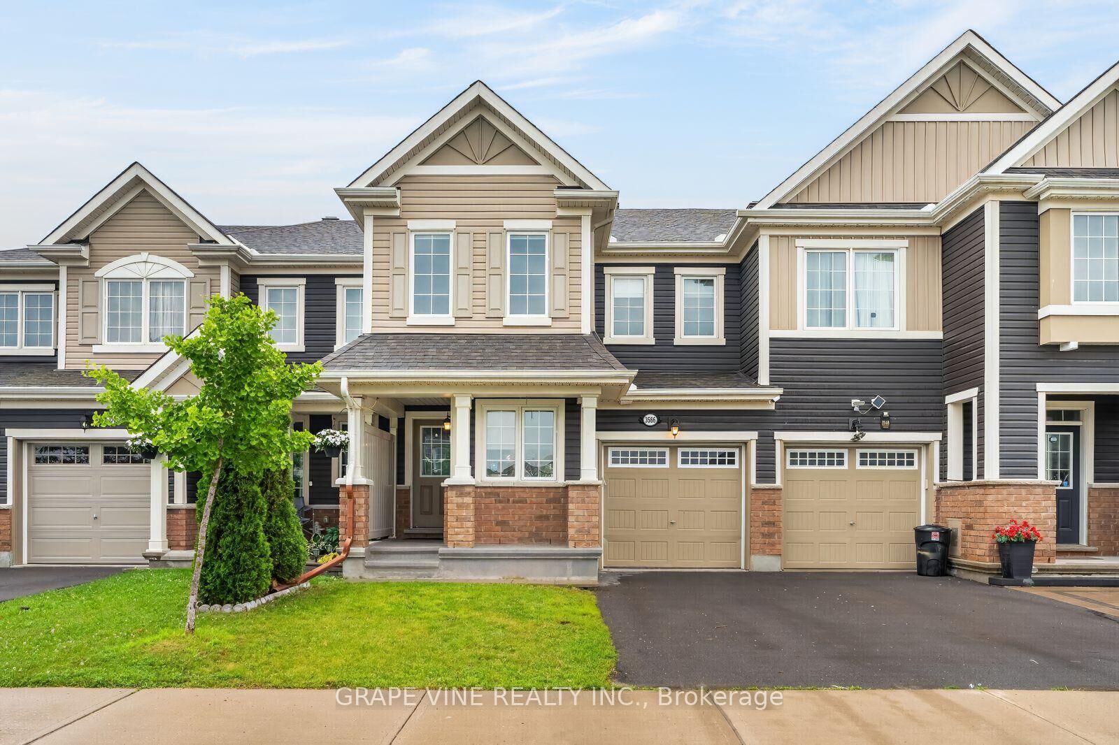 Property Photo: 3566 River Run Avenue ON K2J 6J7