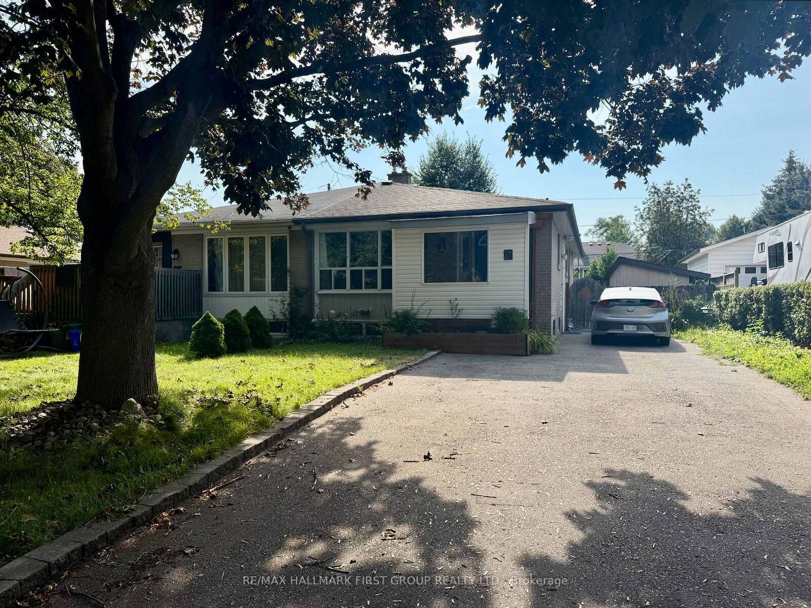 Property Photo:  68 Tulloch Drive  ON L1S 2S5 