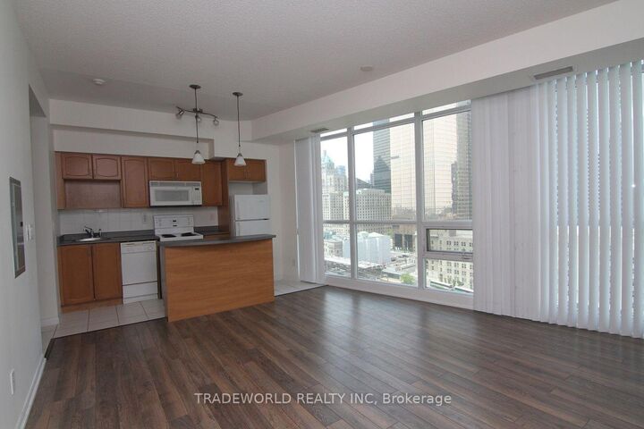 Photo de la propriété: 18 Yonge Street 1604 ON M5E 1Z8
