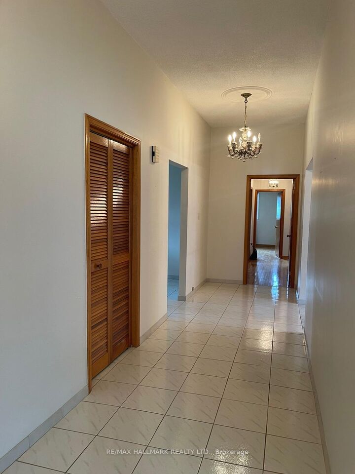 Photo de la propriété:  227 Elgin Mills(Main Floor) Road W  ON L4C 4M1 