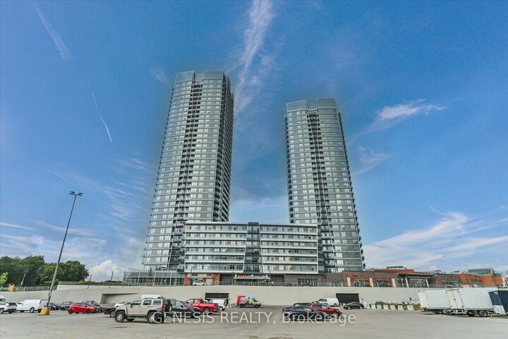 30 Upper Mall Way 2203 — photo 1