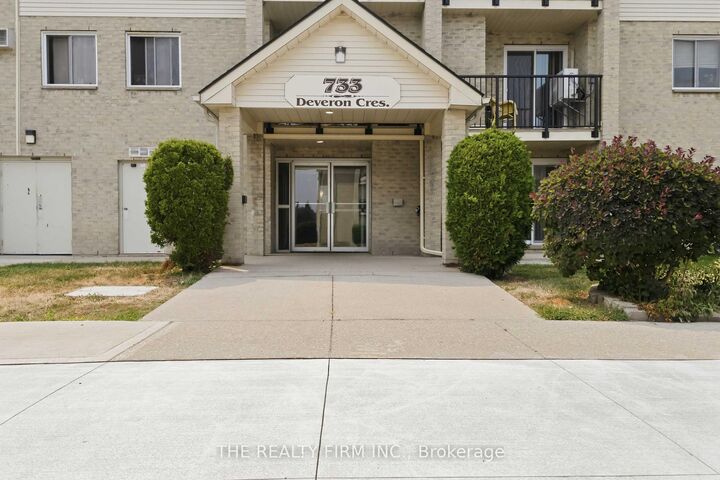733 Deveron Crescent 210 — photo 1
