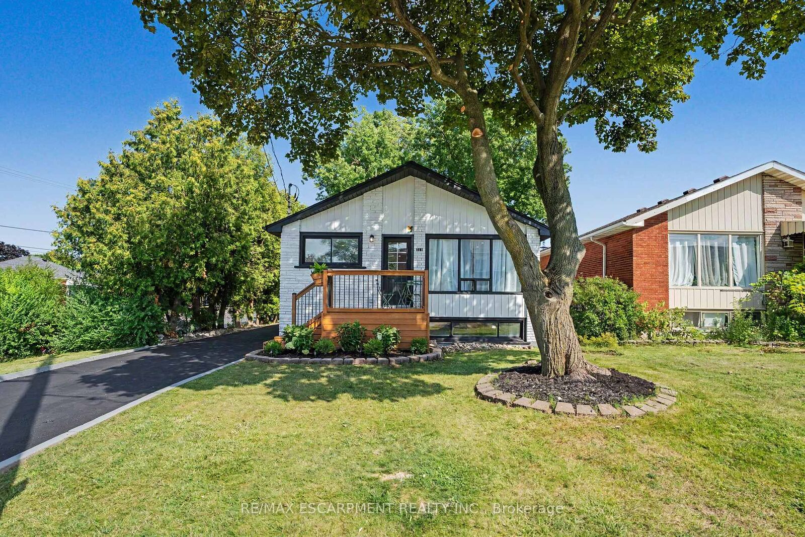 Property Photo:  311 East 14th Street  ON L9A 4C1 