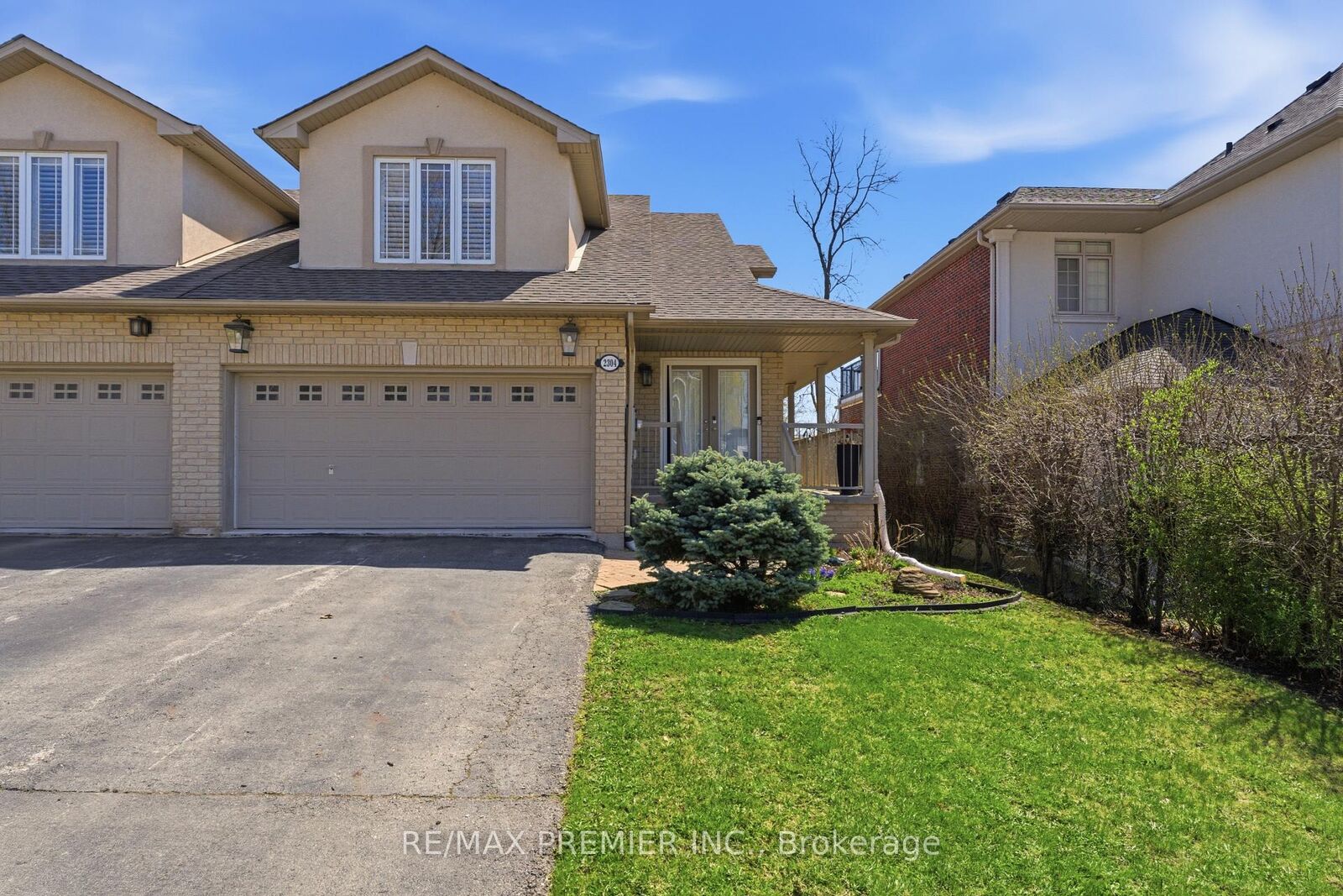 Property Photo: 2304 Sovereign Street ON L6L 1L6