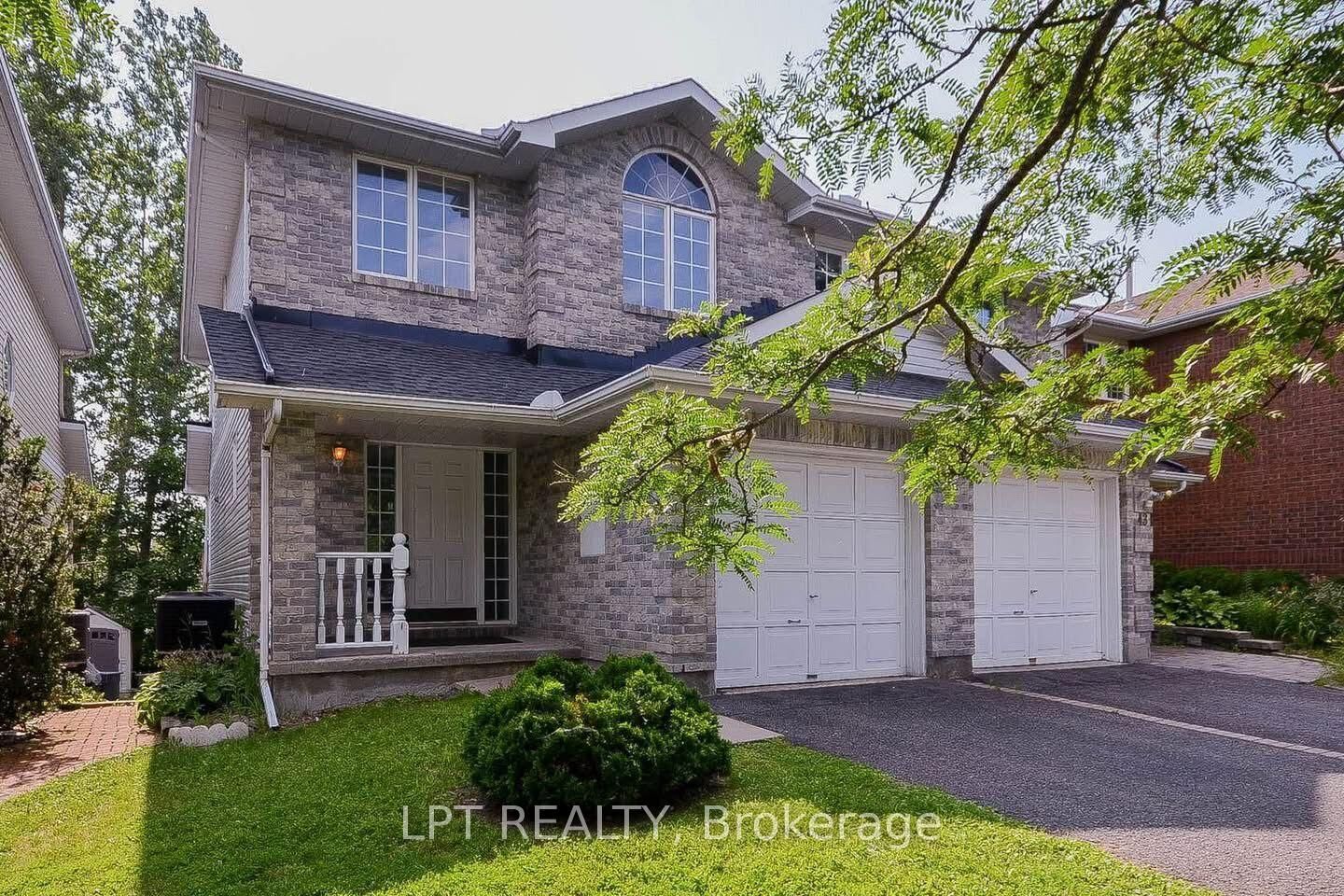 Photo de la propriété: 41 Highmont Court ON K2T 1B3