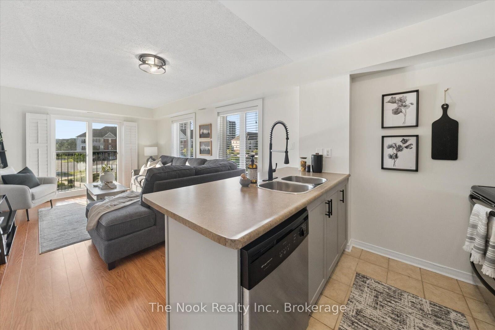 Property Photo:  106 Aspen Springs Drive 301  ON L1C 5N6 