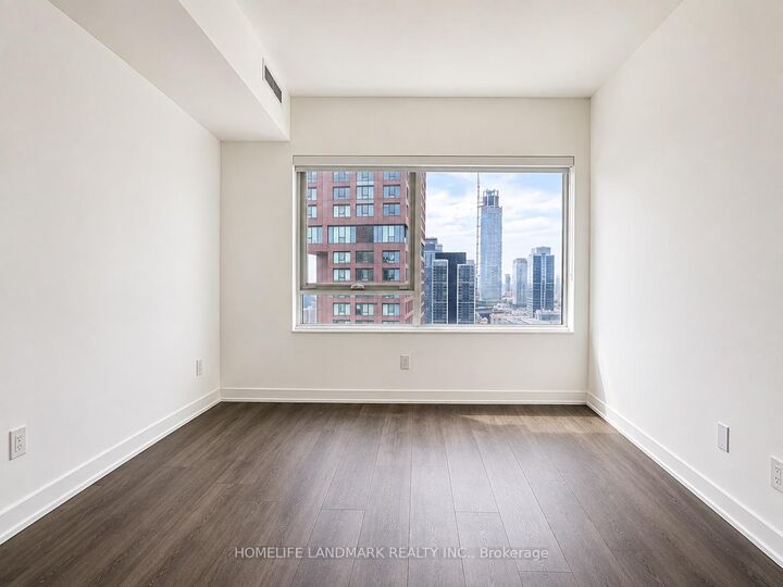 Property Photo:  609 Sherbourne Street 3904  ON M4X 0A4 