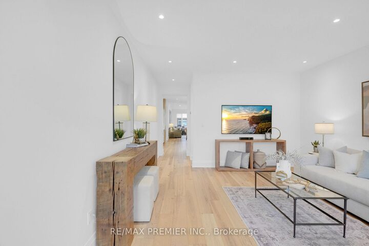 Property Photo: 37 Walls Crescent ON L0G 1W0