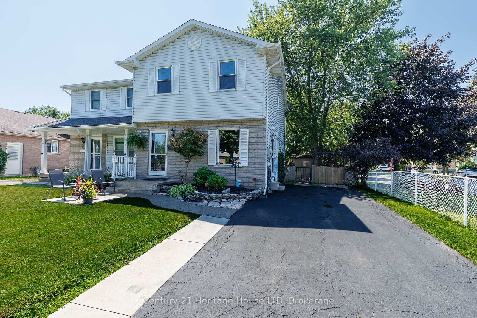 Property Photo:  6477 Malibu Drive  ON L2H 2W4 