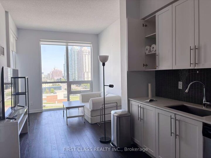 Property Photo: 4011 Brickstone Mews 711 ON L5B 0J7