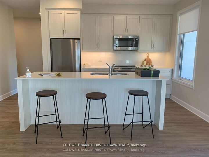 Property Photo: 130 Boundstone Way 105 ON K2T 0M7