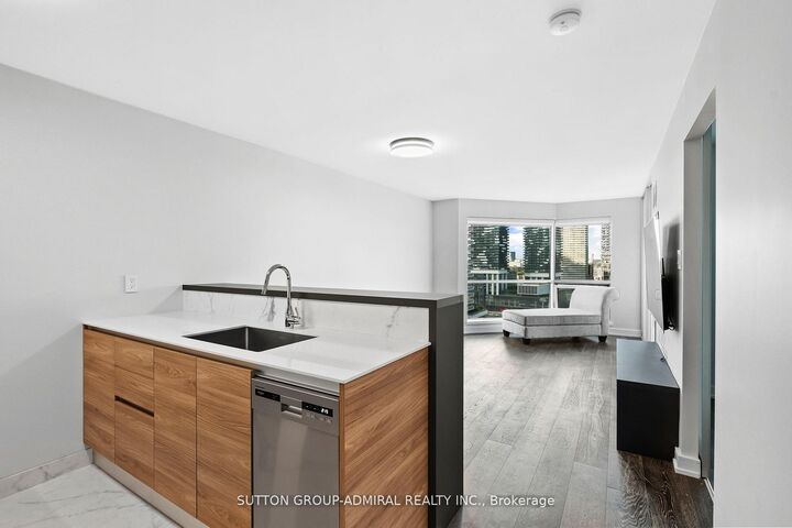 Property Photo:  10 Yonge Street 1910  ON M5E 1R4 