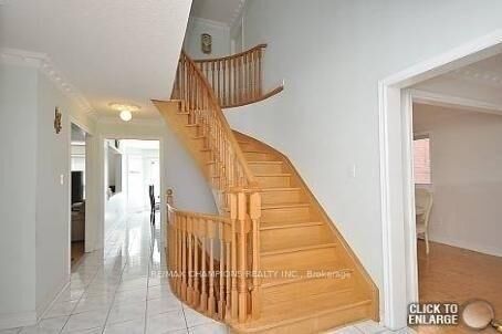 Property Photo:  10 Sprucelands Avenue  ON L6R 1M5 