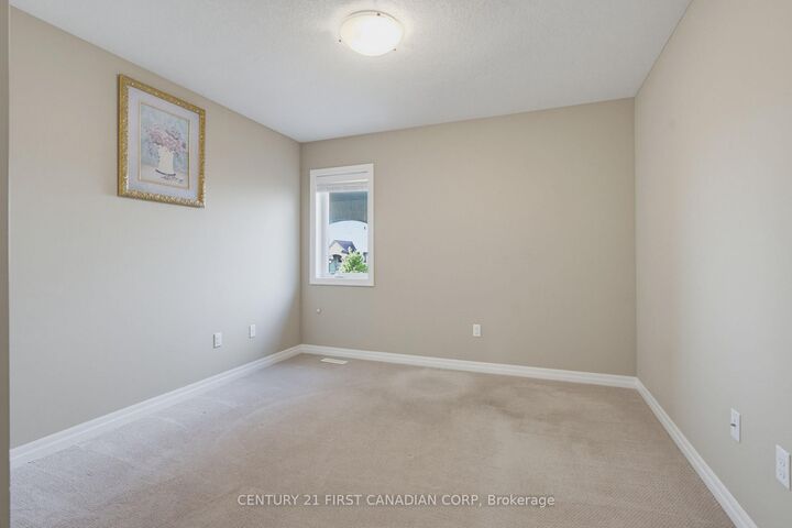 Property Photo: 1018 Medway Park Drive ON N6G 0E4
