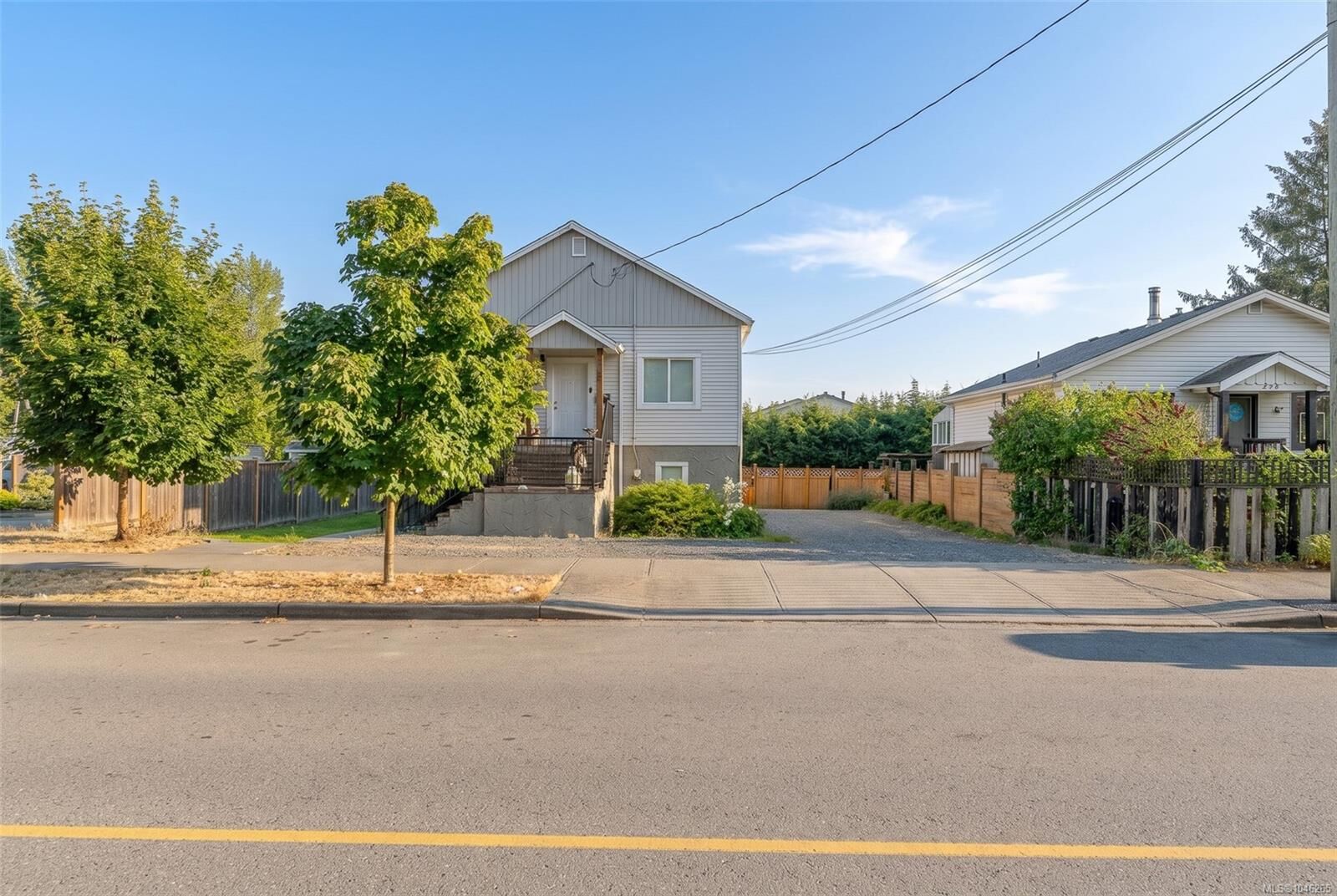 Property Photo: 121 Harewood Rd BC V9R 2Y7