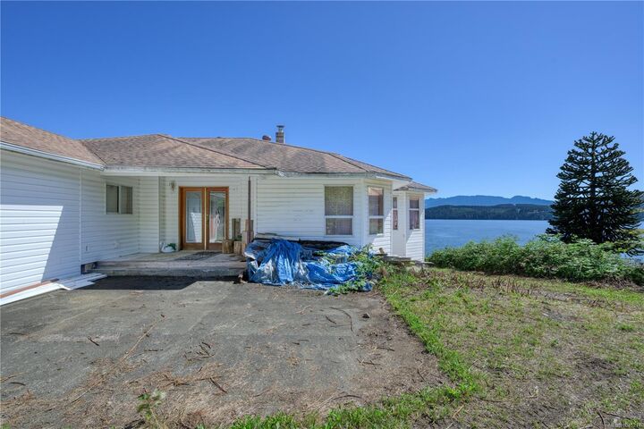 Property Photo: 249 Harbour Rd BC V0N 1K0