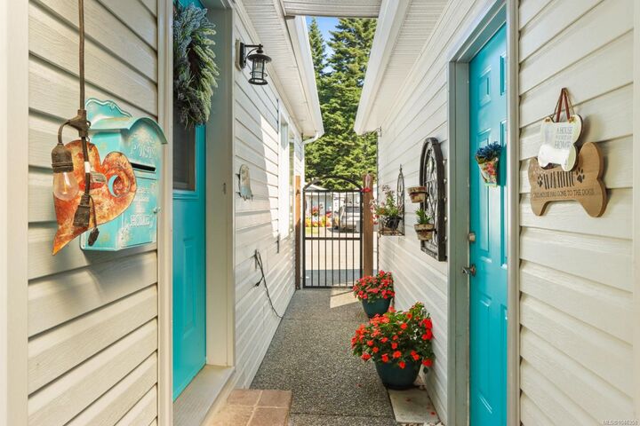 Property Photo: 3871 King Arthur Dr BC V9T 6B9