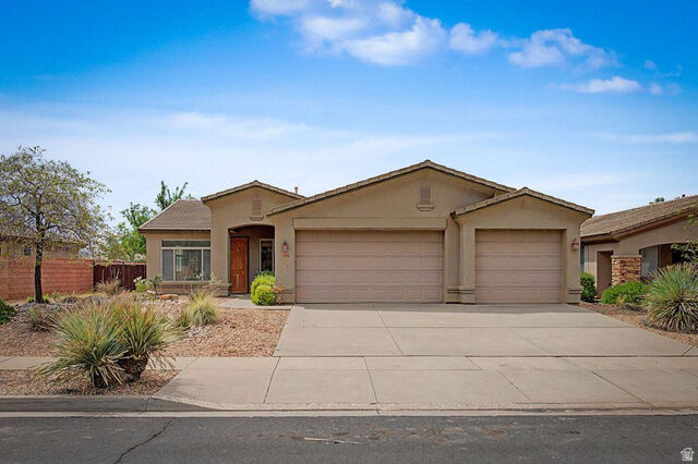 Property Photo: 3296 E Hidden Springs Dr UT 84780