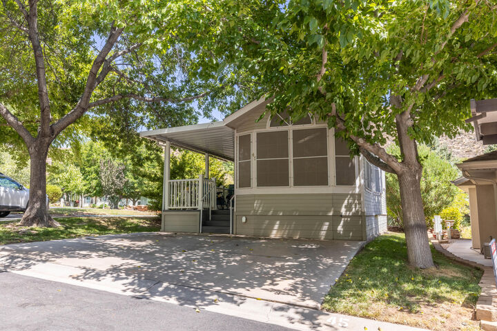 Property Photo: 45 Cottonwood Ln UT 84737