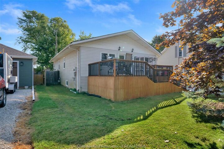 Property Photo: 104 Erie Street South ON N0P 1W0
