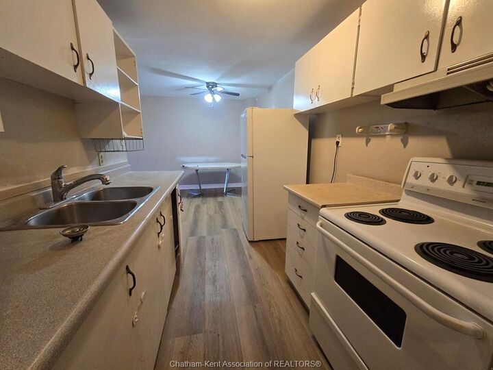 Property Photo: 276 Merritt Avenue 108 ON N7M 3G1