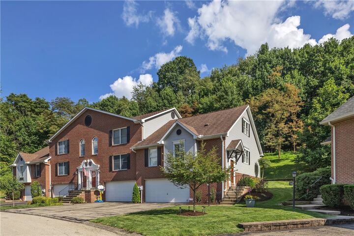 Property Photo: 704 Cherry Blossom Ct PA 15626