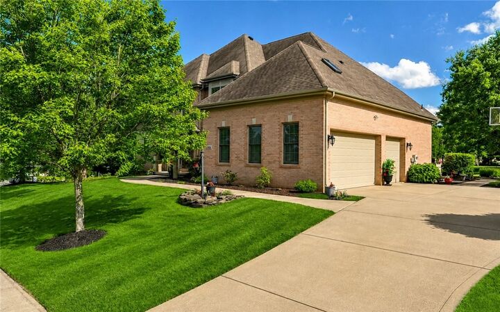 Property Photo: 2004 Maxwell Ln PA 16046
