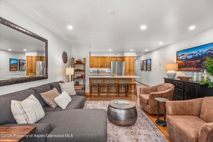 Property Photo:  400 Wood Road H-2113  CO 81615 