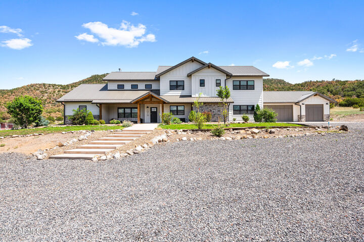 Property Photo:  1019 S Juniper Street  AZ 85925 