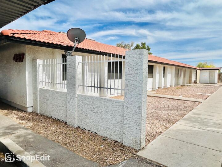 Property Photo:  457 E 9th Avenue  AZ 85204 