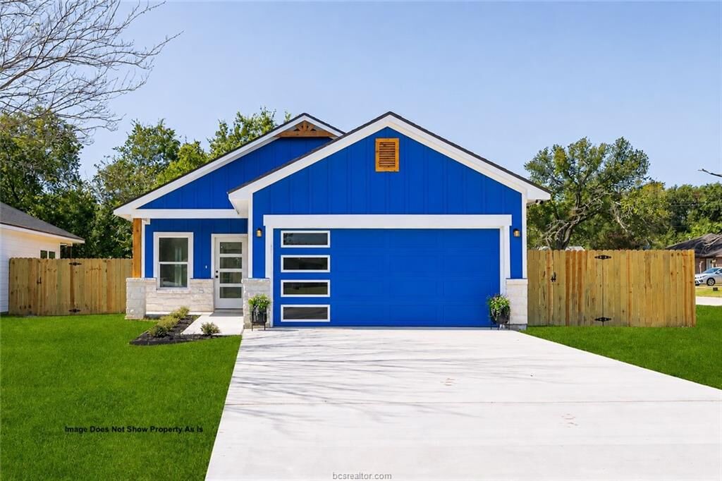 Property Photo: 601 East 21st Street TX 77803