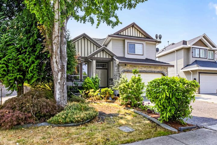 16688 63B Avenue — photo 1