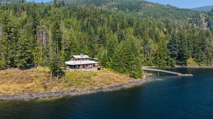 15781 East Egmont Shoreline — photo 1