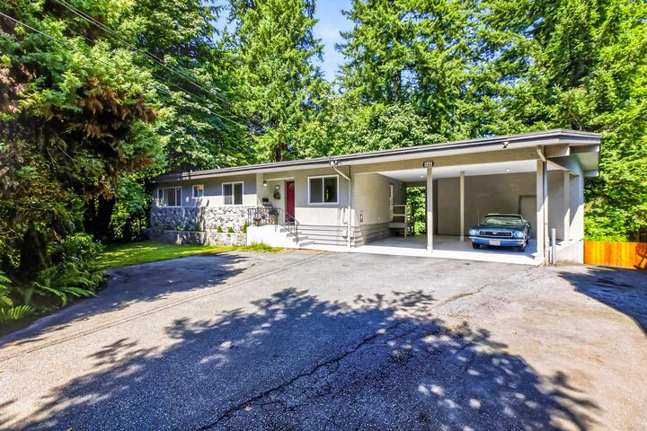 Property Photo: 990 Jarvis Street BC V3J 5A1
