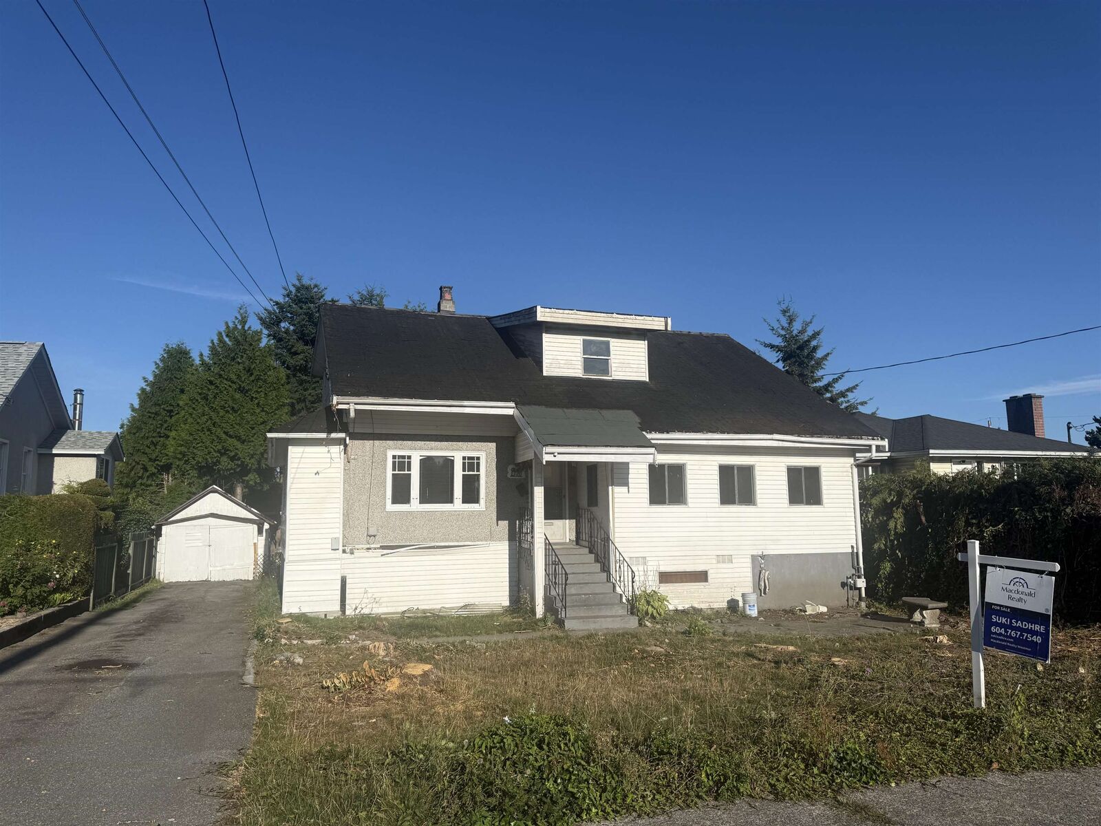 Property Photo: 220 Devoy Street BC V3L 4E7