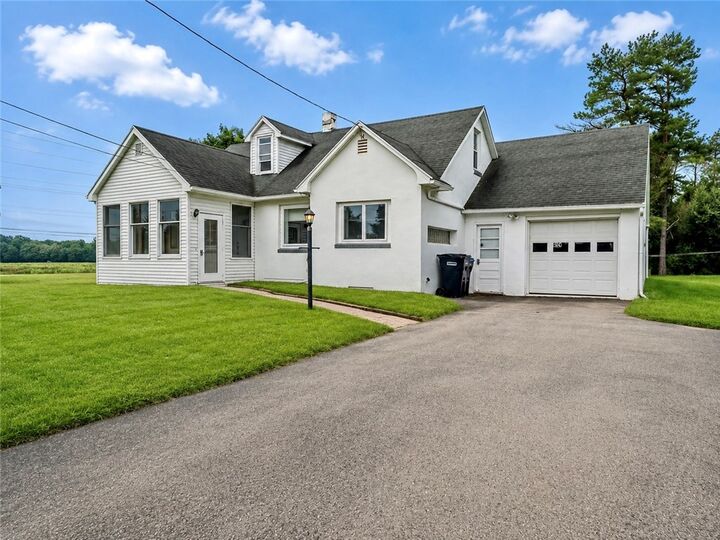 Property Photo: 524 Cline Road NY 14564