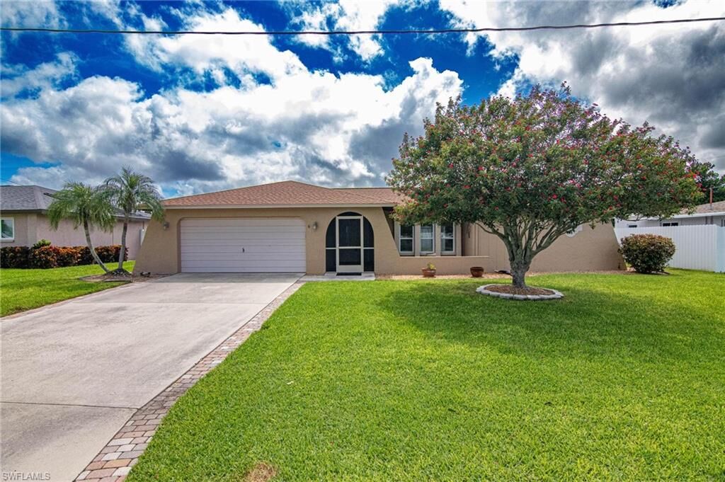 Property Photo: 3929 SE 10th Ave FL 33904