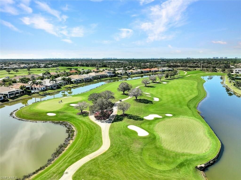 Property Photo: 16374 Viansa Way 301 FL 34110