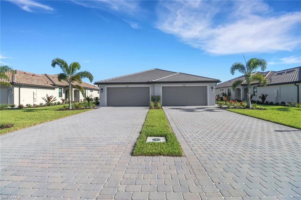 Property Photo:  19588 Hinkley Dr  FL 33928 