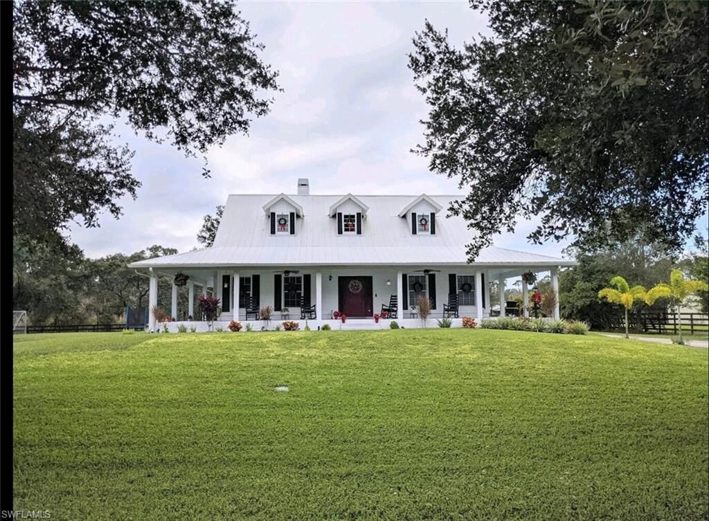 Property Photo:  17601 Nalle Rd  FL 33917 
